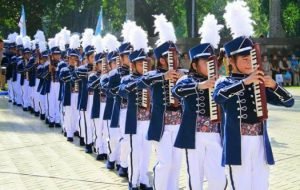 Memilih Seragam untuk Pelajar di Toko Jual Seragam Drumband