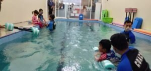 Menemukan Kursus Renang Terdekat di StudioRenang: Langkah Pertama Menuju Keahlian Berenang yang Handal