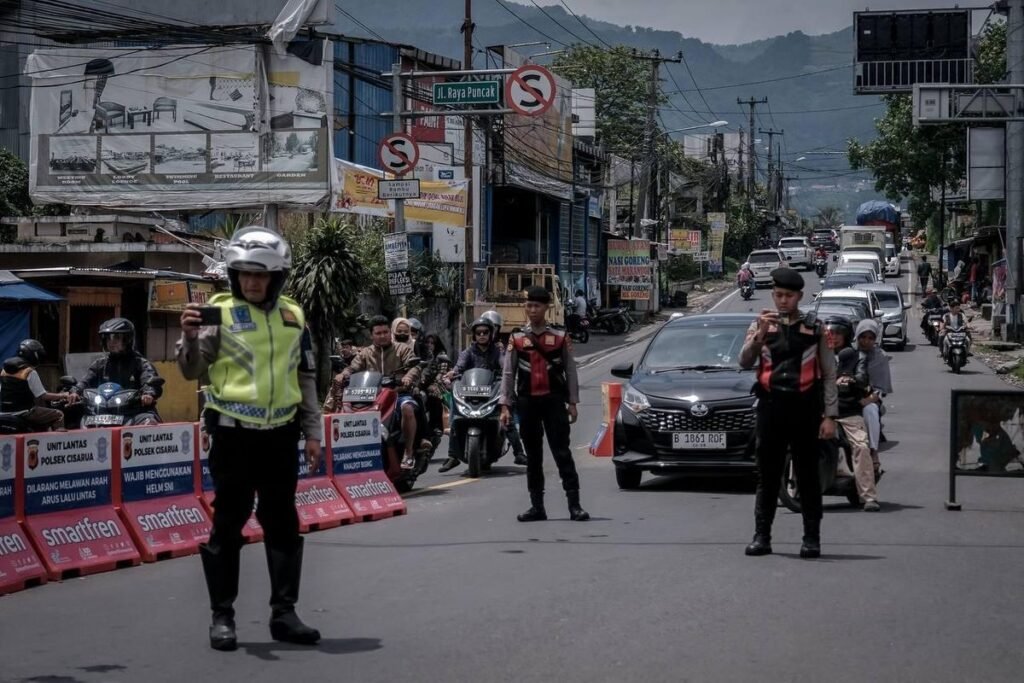 8 Jalur Alternatif Puncak Hindari Macet