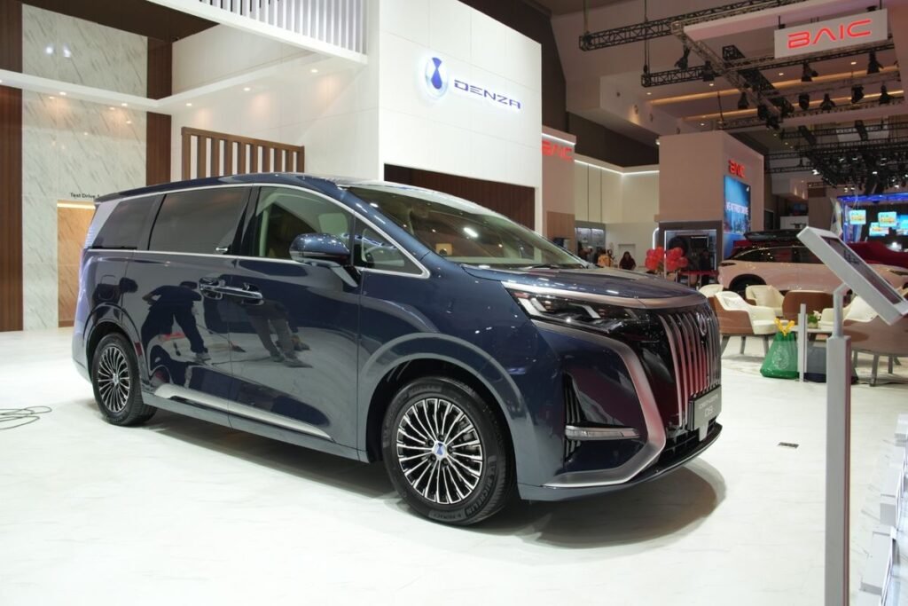 Denza D9 Jadi Armada Terbaru Taksi Bluebird