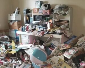 Tanda-Tanda Seseorang Mengalami Gangguan Menimbun