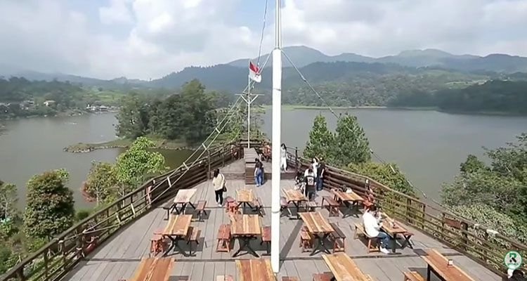 Menjelajahi Bandung Tanpa Bikin Kantong Bolong: Panduan Wisata Gratis yang Seru dan Mengesankan