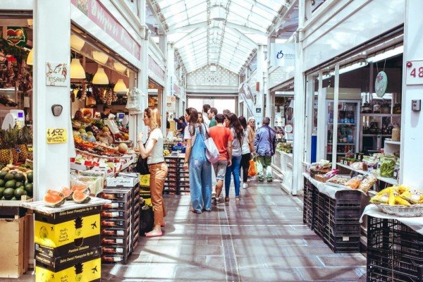 Menjelajahi Surga Kuliner: Panduan ke Food Market Terbaik di Dunia