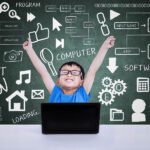 Tentu, mari kita susun artikel tentang perkembangan teknologi di sekolah.
