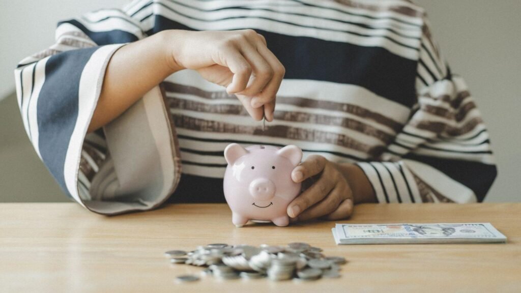 Tips Jitu Nabung untuk Liburan Impian: Raih Kebebasan Finansial dan Jelajahi Dunia!