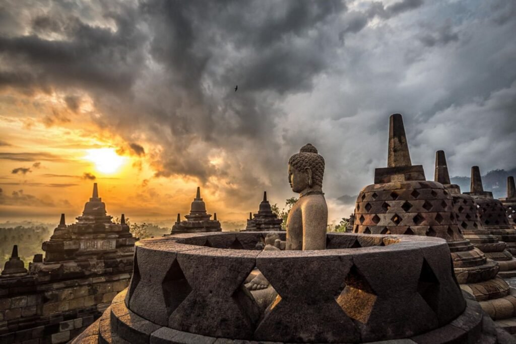 Pesona Indonesia: Panduan Wisata Terkini untuk Memikat Hati